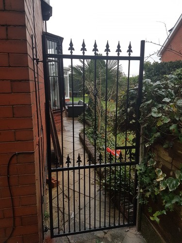 Metal gate side - gate,,